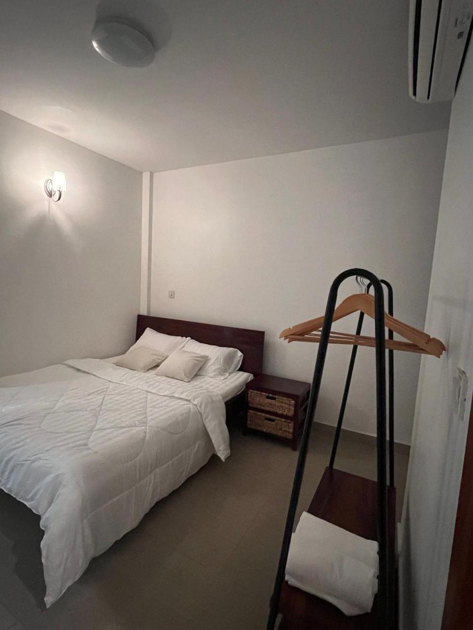 D32 Homestay Near Airport Behind Brown Coffee Airport 프놈펜 외부 사진