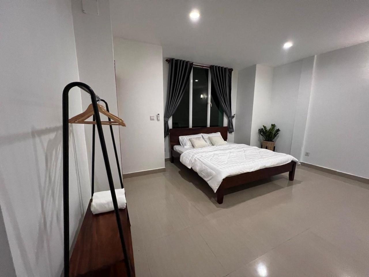 D32 Homestay Near Airport Behind Brown Coffee Airport 프놈펜 외부 사진