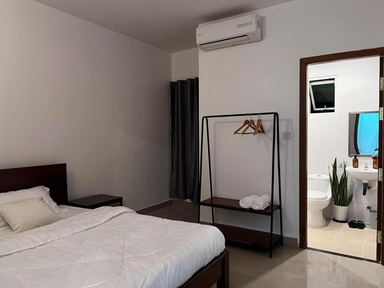 D32 Homestay Near Airport Behind Brown Coffee Airport 프놈펜 외부 사진