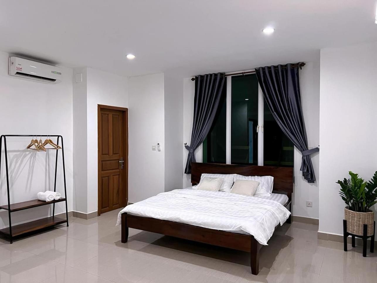 D32 Homestay Near Airport Behind Brown Coffee Airport 프놈펜 외부 사진